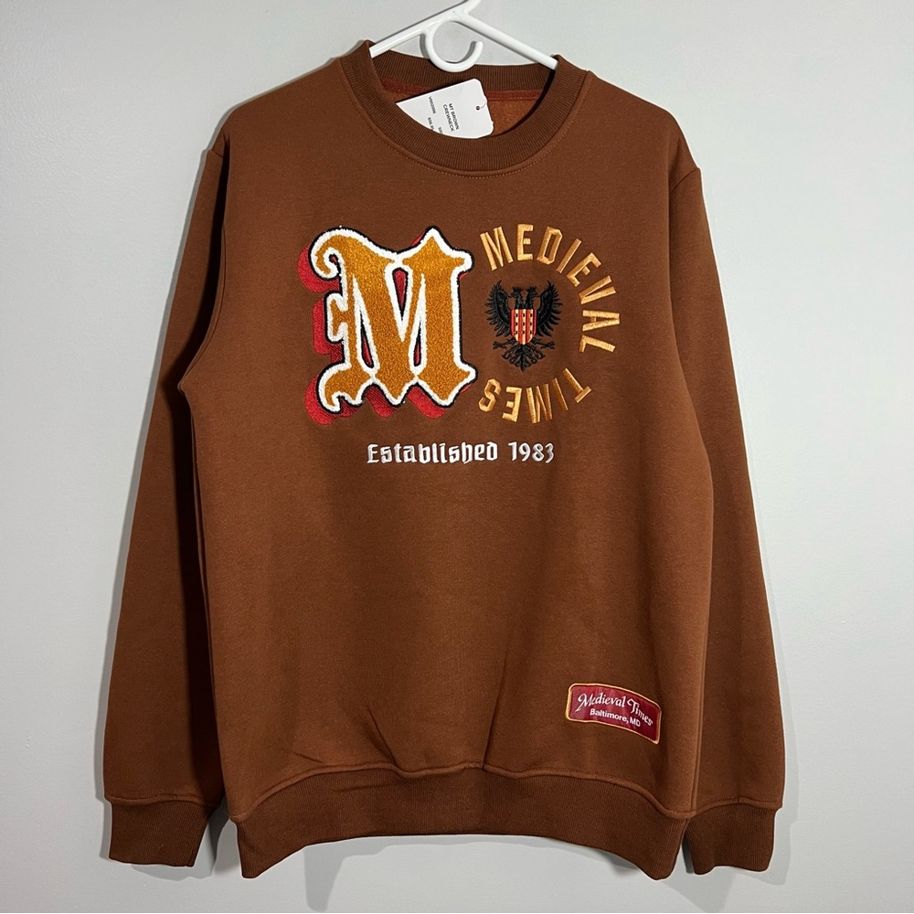 NEW Medieval Times Baltimore Maryland Brown Pullover Sweatshirt Mens Medium